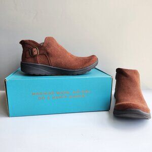 BZees LifeStride Get Going Size 8.5W Brown Slip-On Flat Heel Bootie Memory Foam
